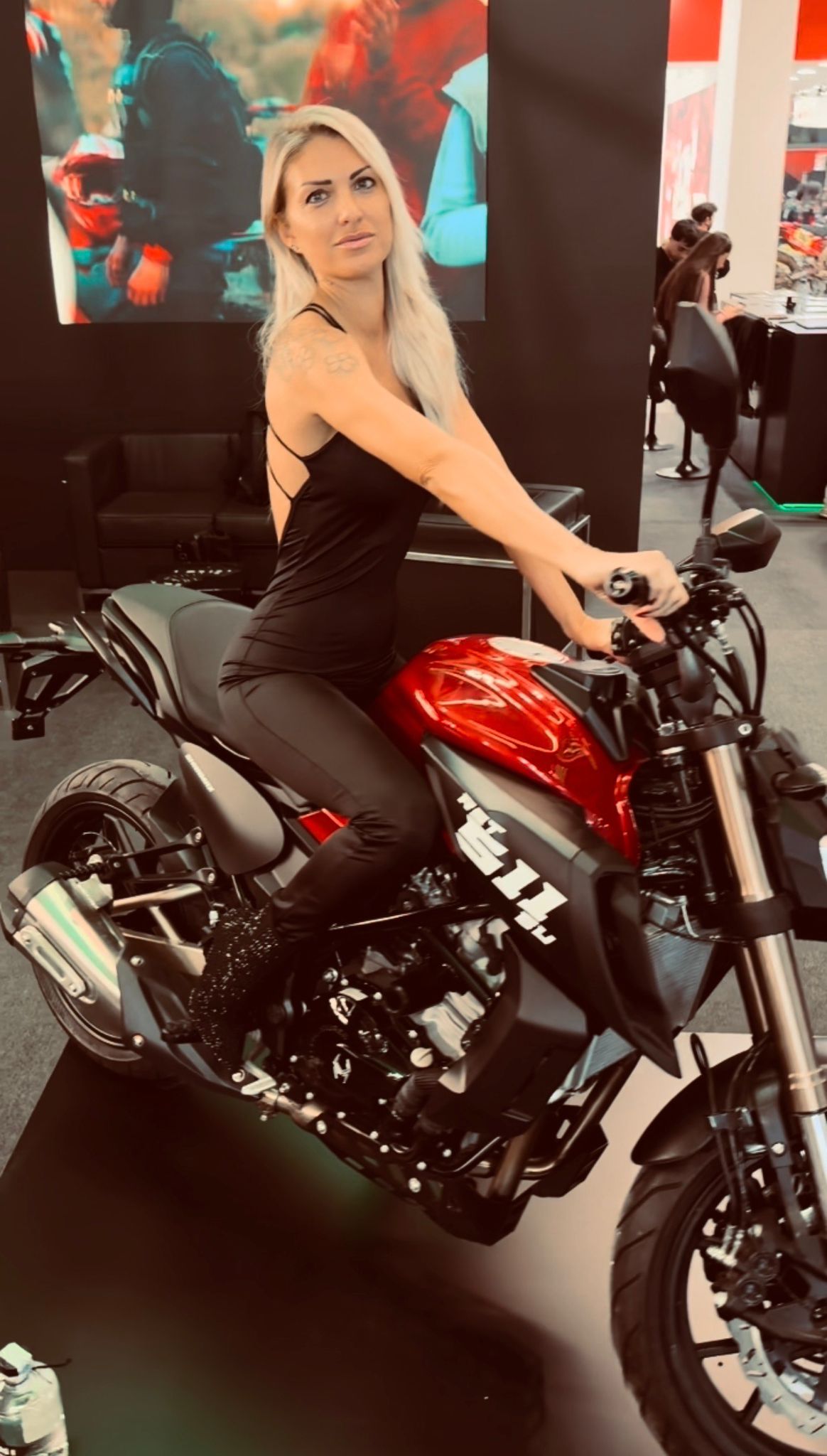 Raffaella-B-12
