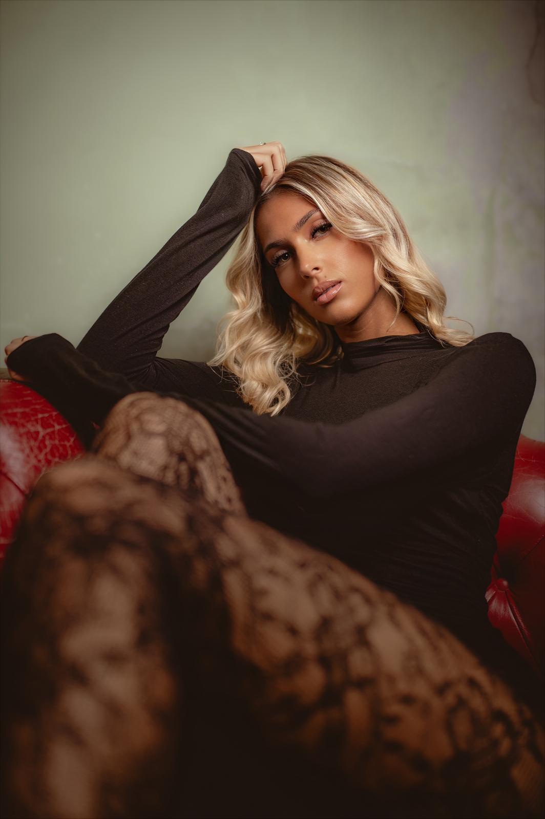 Sara-G-05 Sara-G-05